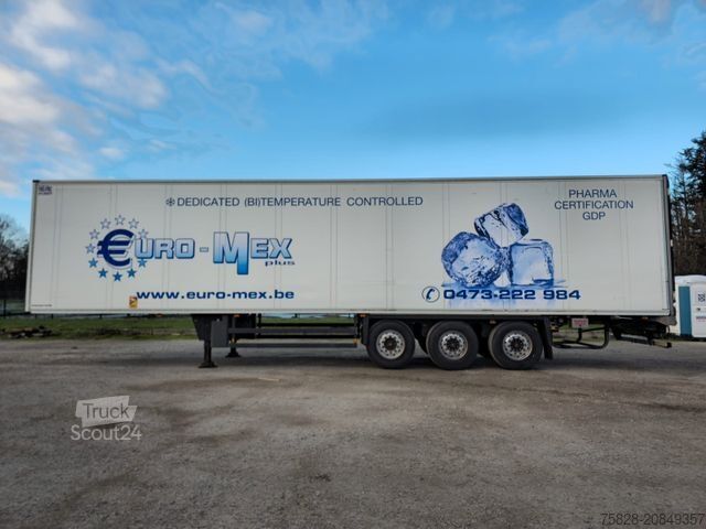 Reefer semitrailer SCHMITZ CARGOBULL SCB*S3B / Carrier 1950 / 6247 St./ 7 cm Wand
