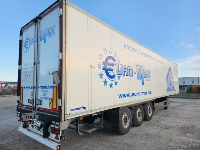 Reefer semitrailer SCHMITZ CARGOBULL SCB*S3B / Carrier 1950 / 6247 St./ 7 cm Wand