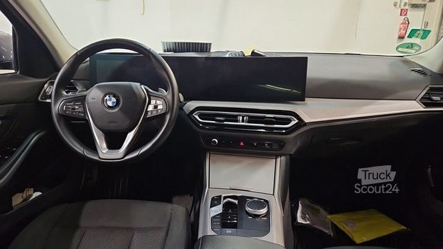 Van BMW 320d xDrive Limousine