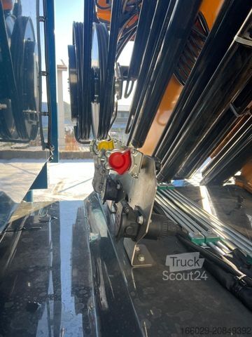 Flatbed truck VOLVO FH 540 8x2 EFFER Kran Sattelzugmaschine