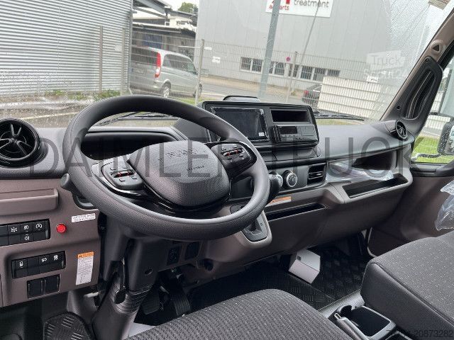 Кутиевиден ван FUSO Mitsubishi Canter 7C18 AMT Koffer LBW