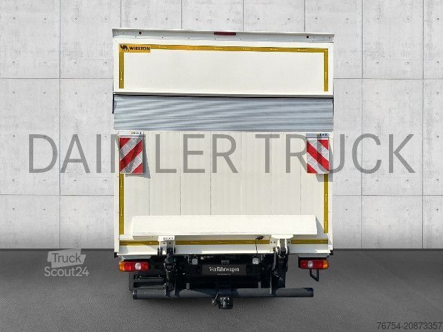 Camión caja FUSO Mitsubishi Canter 9C18 AMT Möbelkoffer LBW