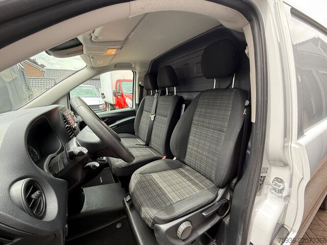 Furgon blaszak Mercedes-Benz Vito 111 CDI Lang Airco Trekhaak Camera Navi Lm...