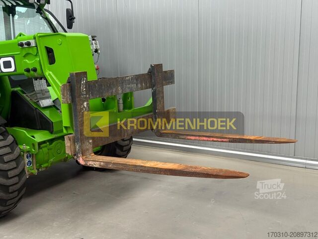 Teleskopik yükleyici Merlo P 27.6 Plus