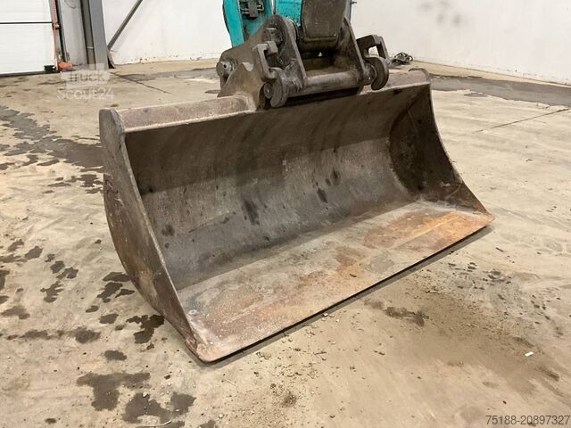 Excavator pe șenile Kobelco SK 140 SR LC-3