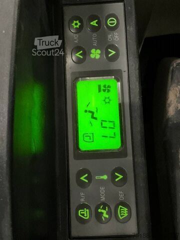 Excavator pe șenile Kobelco SK 140 SR LC-3