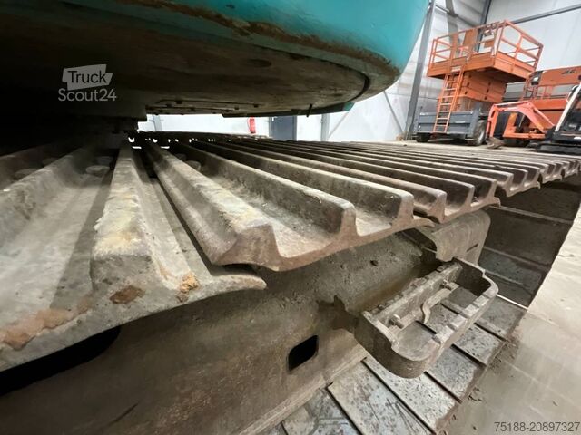 Excavator pe șenile Kobelco SK 140 SR LC-3