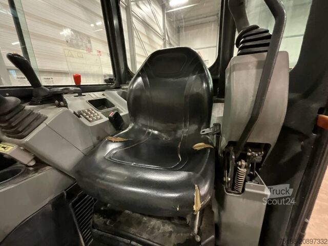 Miniexcavadora Bobcat E 26 EM