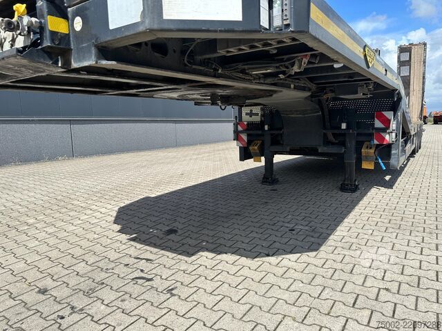 Polovični polnilnik z nizkim nakladanjem Broshuis 3ABSD Lowloader 3-axle / GVW: 59.000kg / Neck: ...