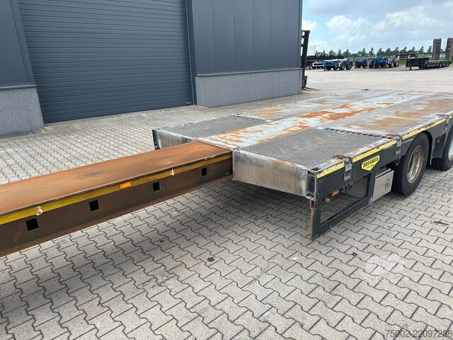 Polovični polnilnik z nizkim nakladanjem Broshuis 3ABSD Lowloader 3-axle / GVW: 59.000kg / Neck: ...