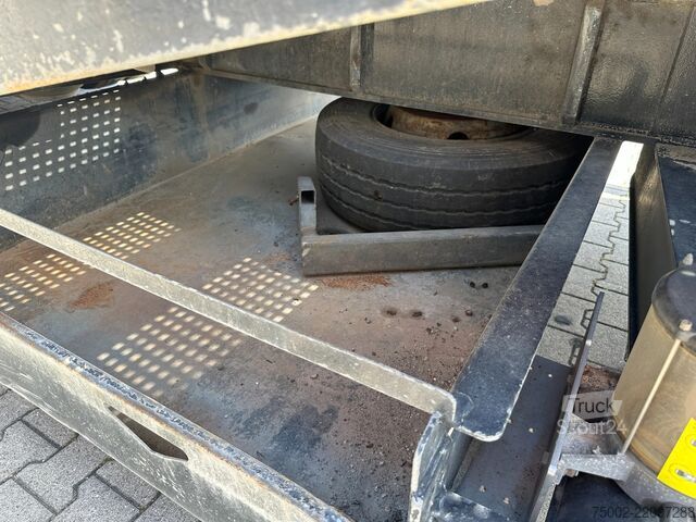 Polovični polnilnik z nizkim nakladanjem Broshuis 3ABSD Lowloader 3-axle / GVW: 59.000kg / Neck: ...