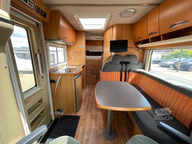 Halvintegrerad husbil EURAMOBIL Contura 660HB - Festbett - Solar -