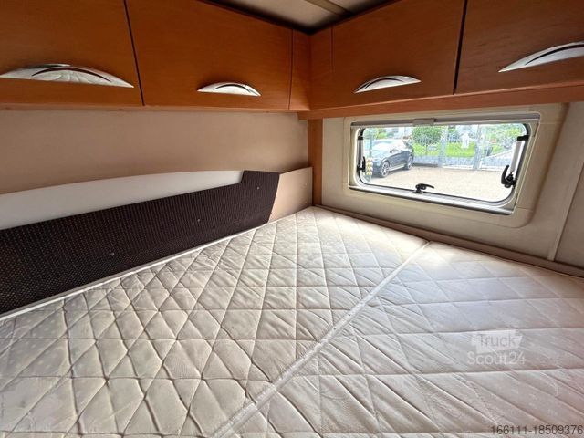 Halvintegrerad husbil EURAMOBIL Contura 660HB - Festbett - Solar -