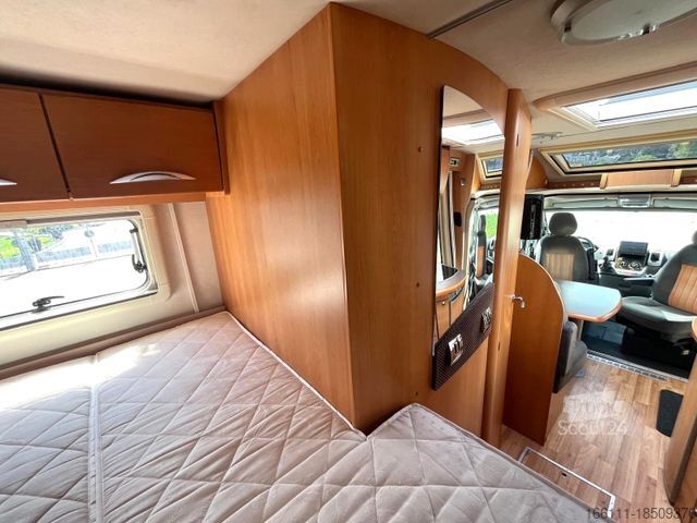 Halvintegrerad husbil EURAMOBIL Contura 660HB - Festbett - Solar -