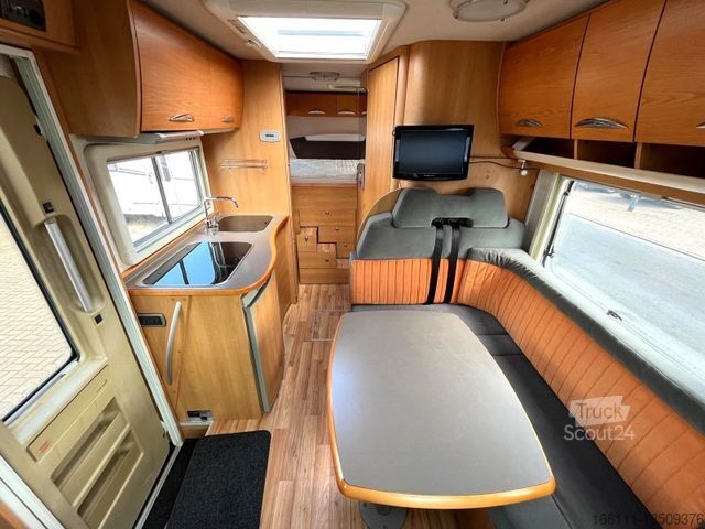 Halvintegrerad husbil EURAMOBIL Contura 660HB - Festbett - Solar -