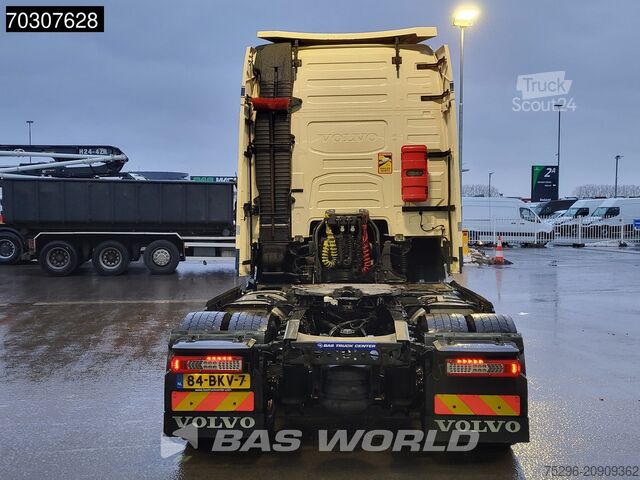 Standard-SZM Volvo FH 420 4X2 XL 2xTanks I-ParkCool Leder