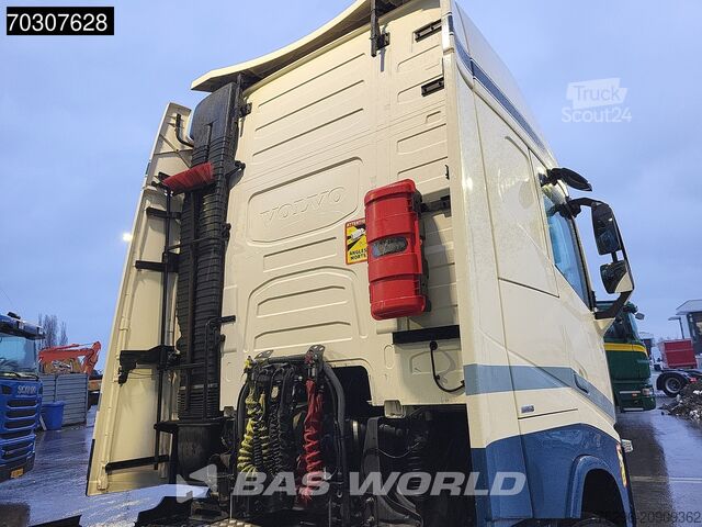 Standard-SZM Volvo FH 420 4X2 XL 2xTanks I-ParkCool Leder