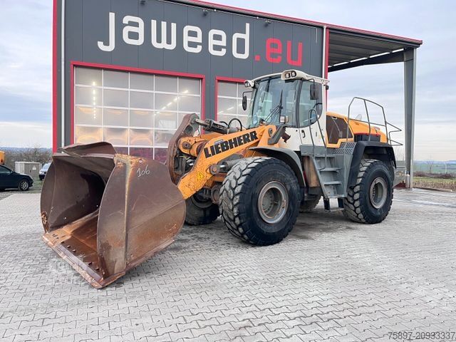 Carregadora de rodas LIEBHERR L 576 / 4x4 / Schaufel / 1. Hand