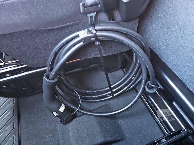 Camioneta familiar de techo alto RENAULT MASTER L3H2 404Km WLTP Navi