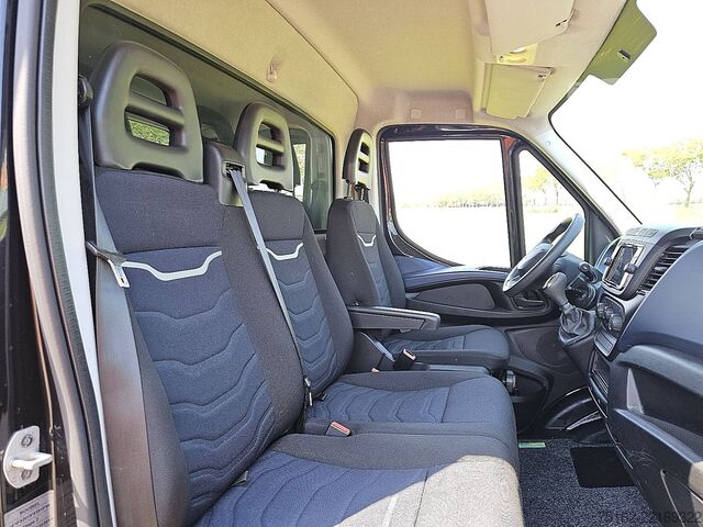 Koffert IVECO DAILY 35S18 Bakwagen Deuren 3.0L