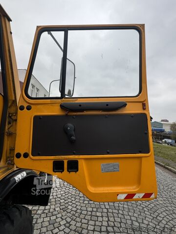 Speciallastbil Unimog 427/12 U1600 1990 Schlepper
