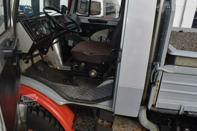 Trekker MERCEDES-BENZ Unimog 424 / Multicar / Xylon