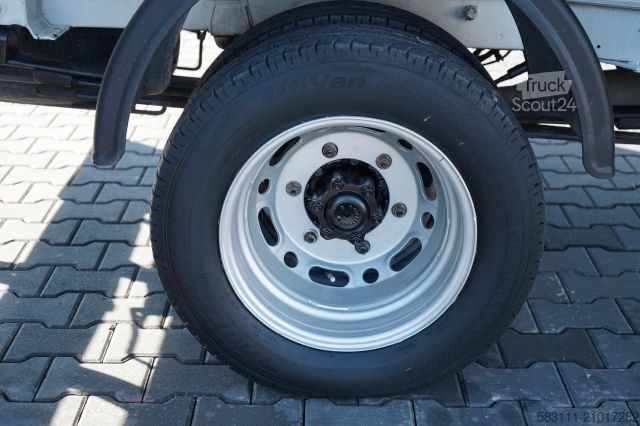 Fourgon benne basculante MERCEDES-BENZ SPRINTER / WYWROTKA - 3,5M / BLI?NIAK / MANUAL /