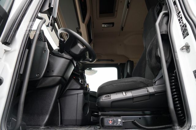 Tracteur routier standard MERCEDES-BENZ ACTROS 1851 / RETARDER  / GIGA SPACE  / EURO 6 /