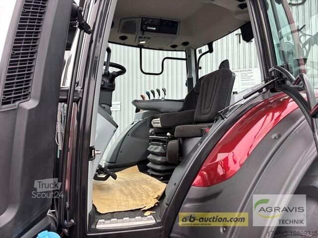 Traktor Valtra N 175 A 2B1