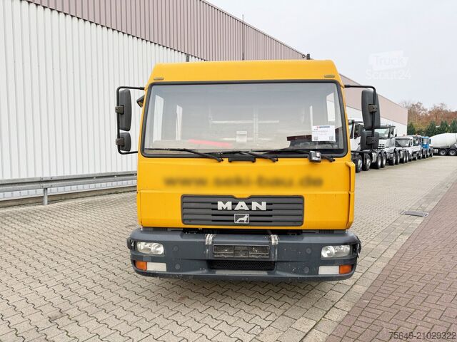 Benne tri-benne MAN LE 8.180 4X2 BB Doka LE 8.180 4X2 BB Doka, 2x AHK