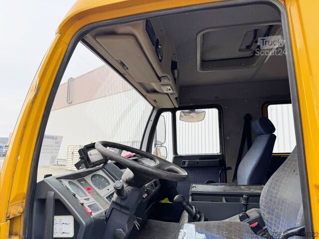 Benne tri-benne MAN LE 8.180 4X2 BB Doka LE 8.180 4X2 BB Doka, 2x AHK