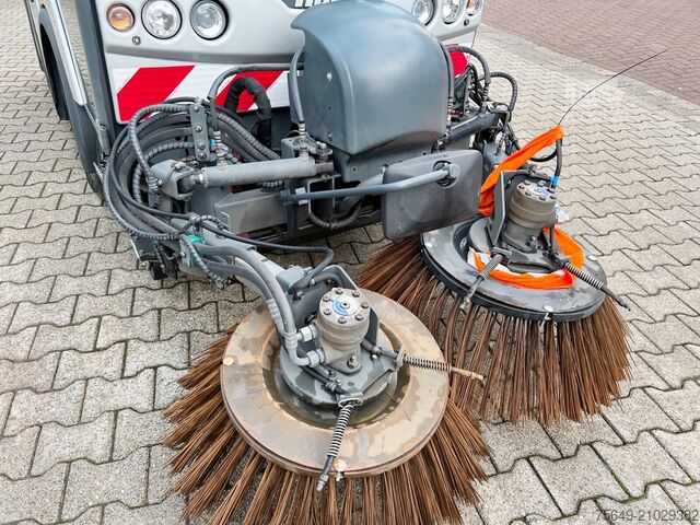 Fourgon personnalisé Hako Multicar Citymaster 2000 2B Kehrmaschine 4x2 Multicar Citymaster 2000 2B Kehrmaschine 4x2