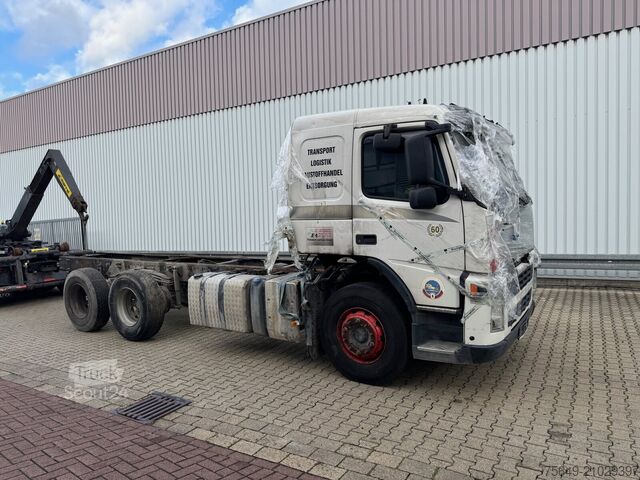 Châssis de camion FM 380 6x4 R mit Brandschaden FM 380 6x4 R mit Brandschaden