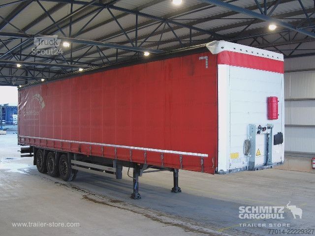 Semi-reboque aberto com lona Schmitz Cargobull Curtainsider Standard