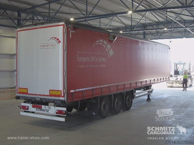 Semi-reboque aberto com lona Schmitz Cargobull Curtainsider Standard