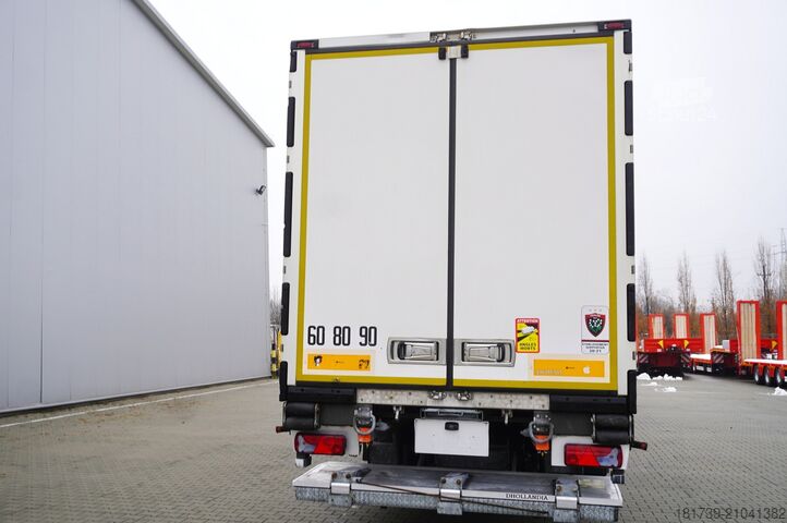 Tractor unit + refrigerated semi-trailer MAN TGX 18.510 4×2 tractor unit / Lamberet