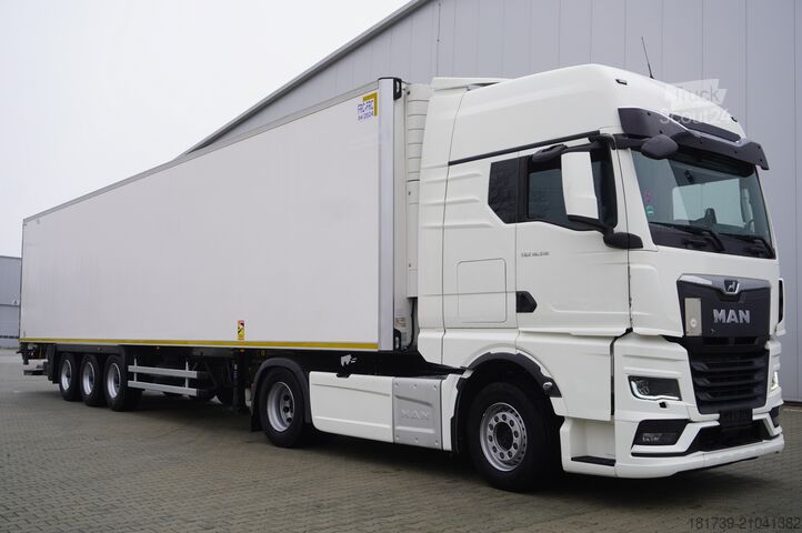Tractor unit + refrigerated semi-trailer MAN TGX 18.510 4×2 tractor unit / Lamberet