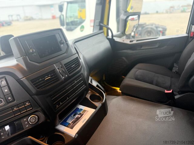 Standard tractor unit Iveco S-WAY 480 AT440 tractor unit / 2022