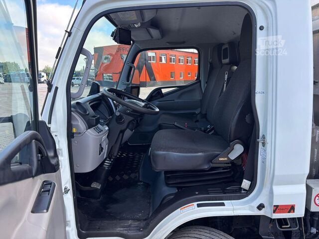 Camion poubelle Mitsubishi Fuso Canter 7C18 4x2 FAUN URBANEA