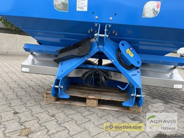 Épandeur d'engrais Lemken TAURI 8/1500