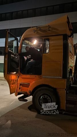 Roll-off tipper truck MAN TGX 26.440 6X2 Abrollkipper Blatt Luft Lift Ret.