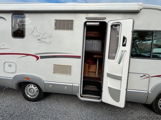 Integrated camper RAPIDO 983F/Hubbett/Klima/Solar/SAT/TV/Markise/1.Hand