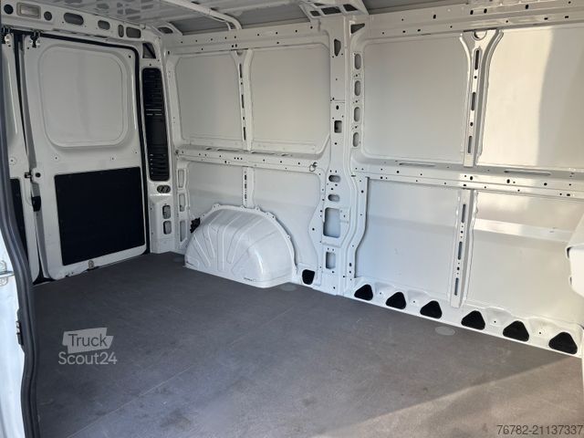 Panel van FIAT Ducato Kasten L2H1 lang PDC KAMERA DAB AHK-2,5t