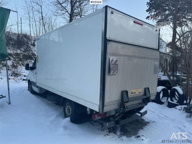 валіза Mercedes-Benz Sprinter Box Truck with Tail Lift and Side Door