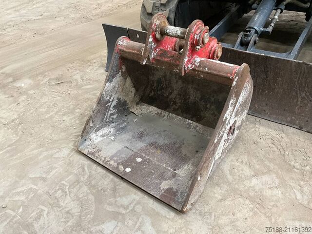 Minibagr Kobelco SK 17 SR-3