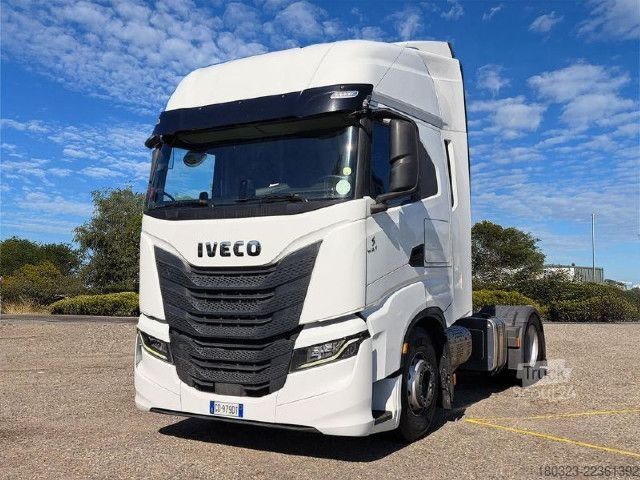 Tracteur routier standard IVECO AS440S48T/P