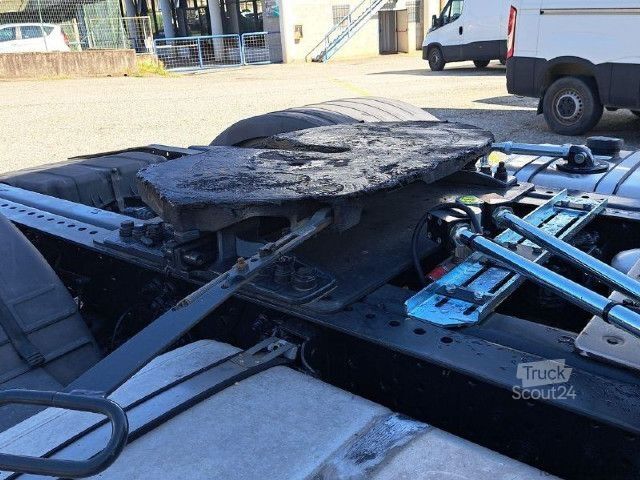 Tracteur routier standard IVECO AS440S48T/P