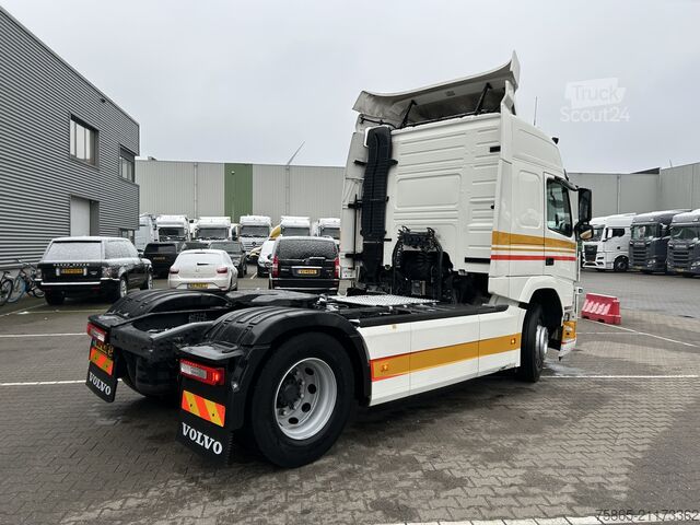 Standaard-SZM Volvo FM 370 Globetrotter / 960 dkm / 2 Tanks / Full ...