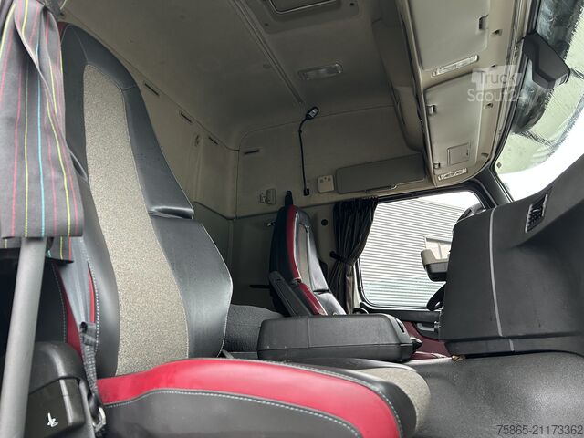 Standaard-SZM Volvo FM 370 Globetrotter / 960 dkm / 2 Tanks / Full ...