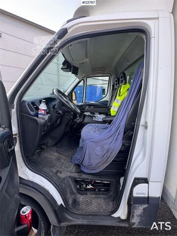  Iveco 35S16 Box truck w/ side door and lift